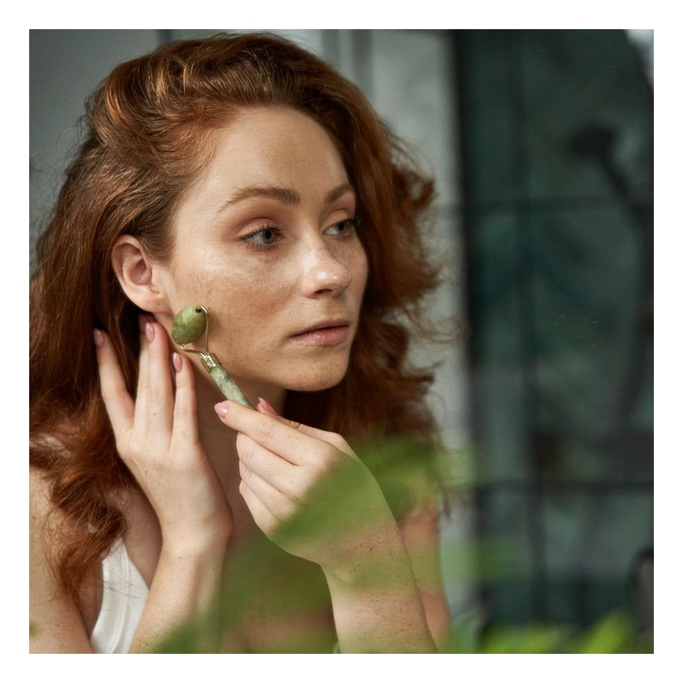 RULLO + PIETRA GUA SHA PER IL MASSAGGIO DEL VISO